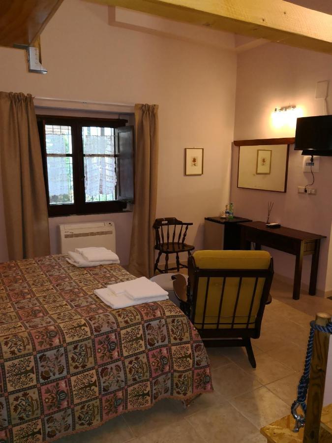 B&B Ex Magazzeno Barlotti Paestum Buitenkant foto